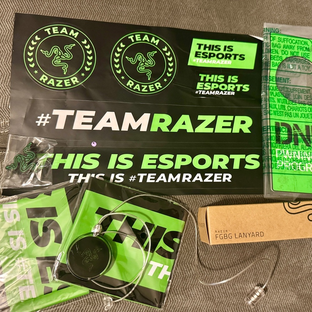 Razer Gaming Accessory Bundle -Lanyard, Balloon clappers, Door hanger, Necklace